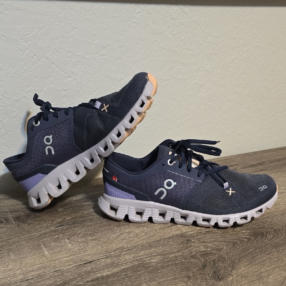 On Running Women's Athletic Shoes - Navy and White